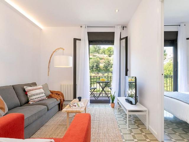 Piso en alquiler en paseo De Montjuïc, Barcelona, de 63 m² 2 habitaciones por 1.740