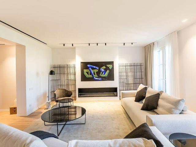 Piso en alquiler en paseo De Gràcia, Barcelona, de 220 m² 3 habitaciones por 10.500