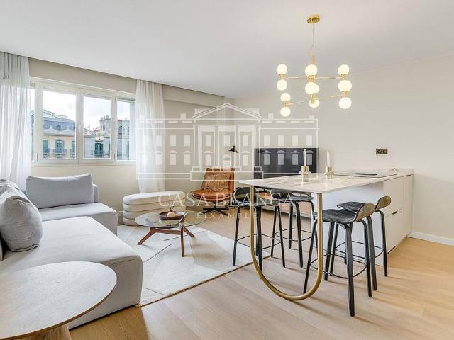 Piso en alquiler en paseo De Gràcia, Barcelona, de 90 m² 2 habitaciones por 3.700