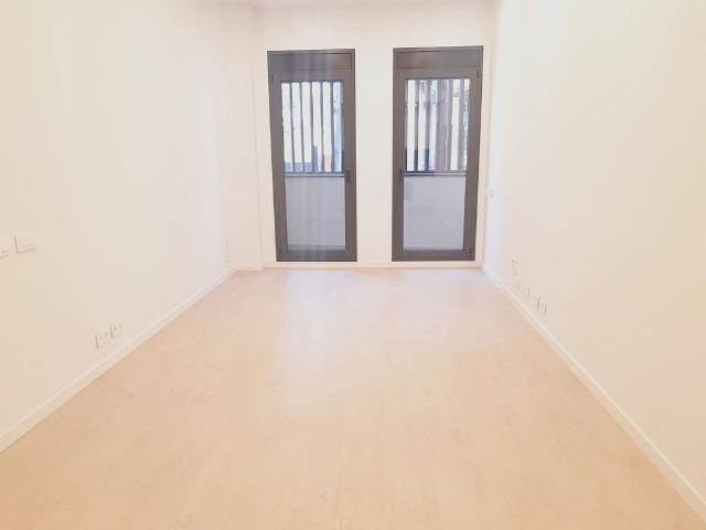 Piso en alquiler en paseo De la Mare de Déu del Coll, Barcelona, de 65 m² 2 habitaciones por 1.440