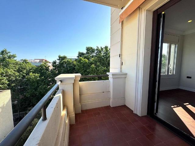 Piso en alquiler en paseo De la Bonanova, Barcelona, de 155 m² 4 habitaciones por 3.823