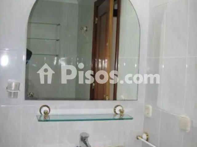 Piso en alquiler en Paseo de Reding, 24