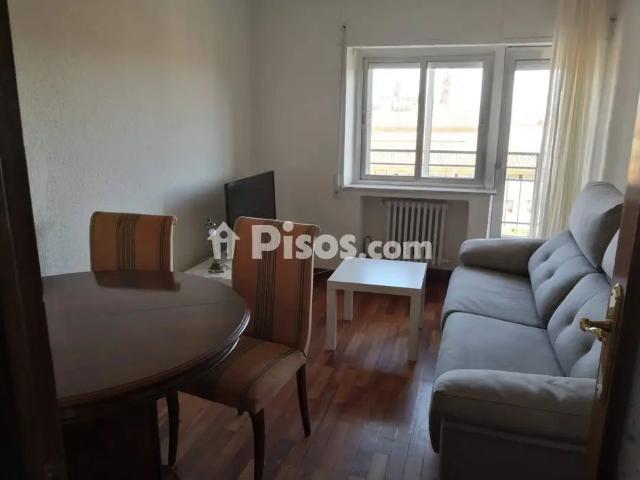 Piso en alquiler en Paseo de San Vicente, 32