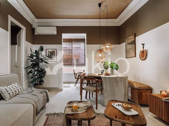 Piso en alquiler en paseo De Sant Joan, Barcelona, de 80 m² 3 habitaciones por 2.230