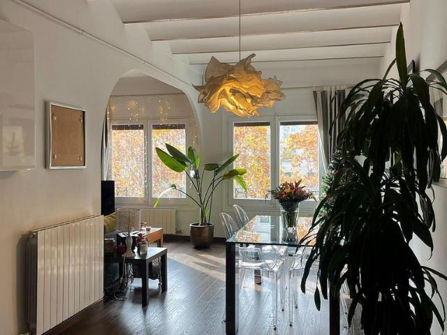 Piso en alquiler en paseo De Sant Joan, Barcelona, de 81 m² 2 habitaciones por 1.326