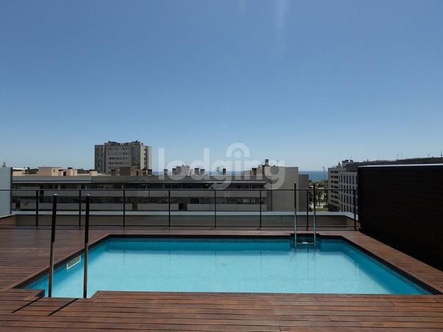 Piso en alquiler en paseo Del Taulat, Barcelona, de 90 m² 3 habitaciones por 3.300