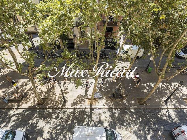 Piso en alquiler en paseo Del Born, Barcelona, de 115 m² 2 habitaciones por 1.900