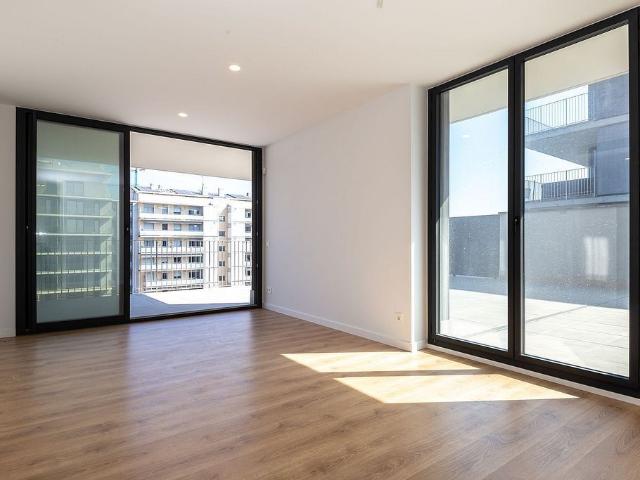 Piso en alquiler en paseo Del Mare Nostrum, Badalona, de 179 m² 3 habitaciones por 2.678
