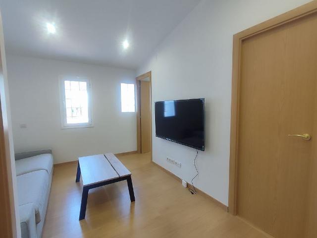 Piso en alquiler en paseo Valldaura Barcelona, Barcelona, de 34 m² 1 habitación por 1.000