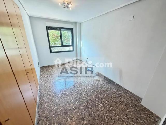 Piso en alquiler en Parc de L'Alquenència