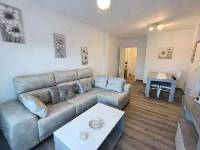 Piso en alquiler en Pinar Alto Crevillet Menesteo