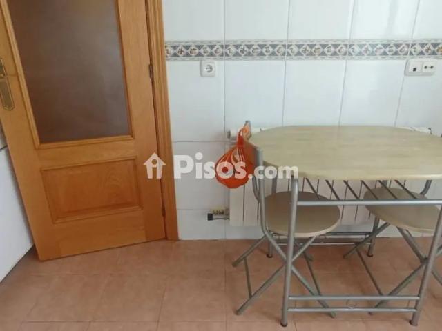 Piso en alquiler en Pizarrales