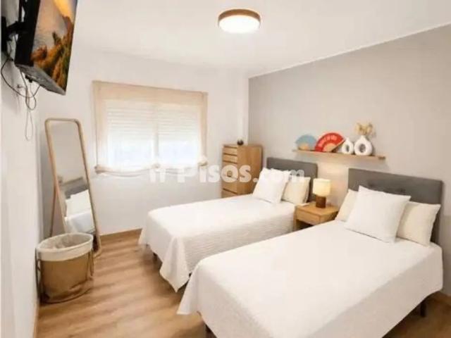 Piso en alquiler en Playamar Benyamina