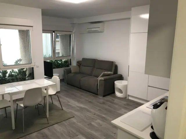 Piso en alquiler en Plaza María José Artes