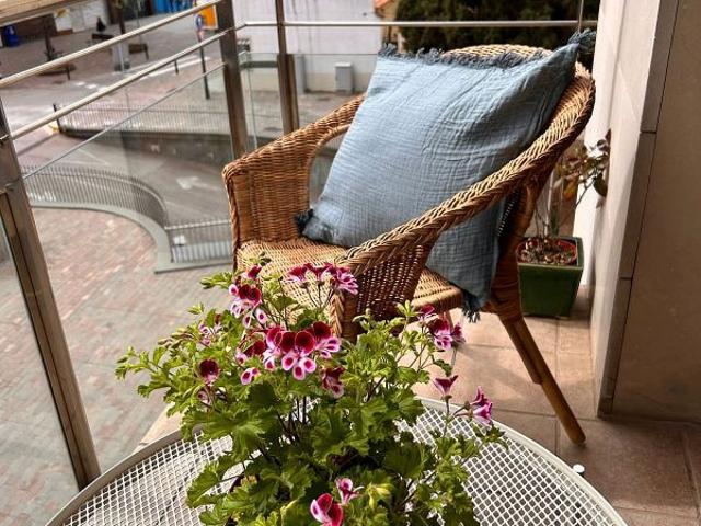 Piso en alquiler en plaza Can Quiteria, Sant Cugat del Vallès, de 85 m² 3 habitaciones por 2.500