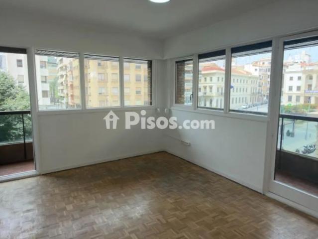 Piso en alquiler en Plaza de Calvo Sotelo, 15