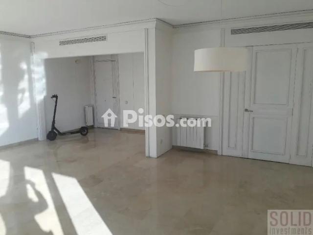 Piso en alquiler en Plaza de la Legión Española