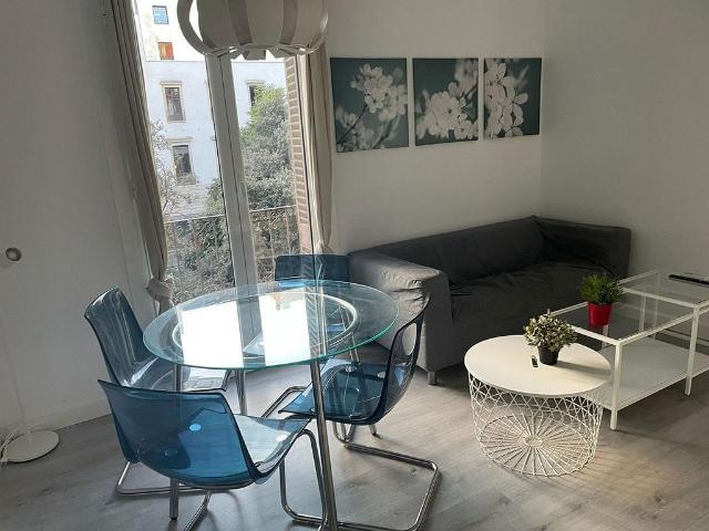 Piso en alquiler en plaza De la Vila de Madrid, Barcelona, de 67 m² 3 habitaciones por 1.700