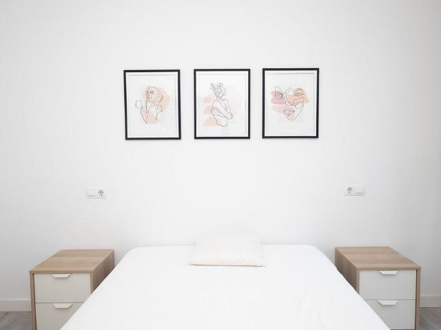 Piso en alquiler en plaza De la Vila de Madrid, Barcelona, de 70 m² 3 habitaciones por 1.700
