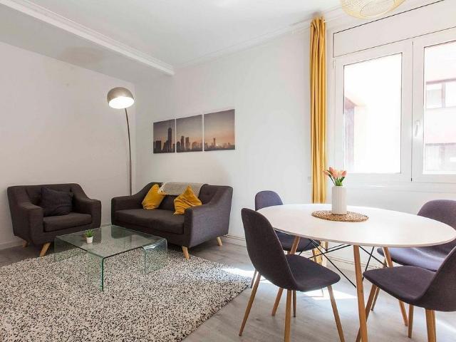 Piso en alquiler en plaza De la Vila de Madrid, Barcelona, de 78 m² 3 habitaciones por 1.840