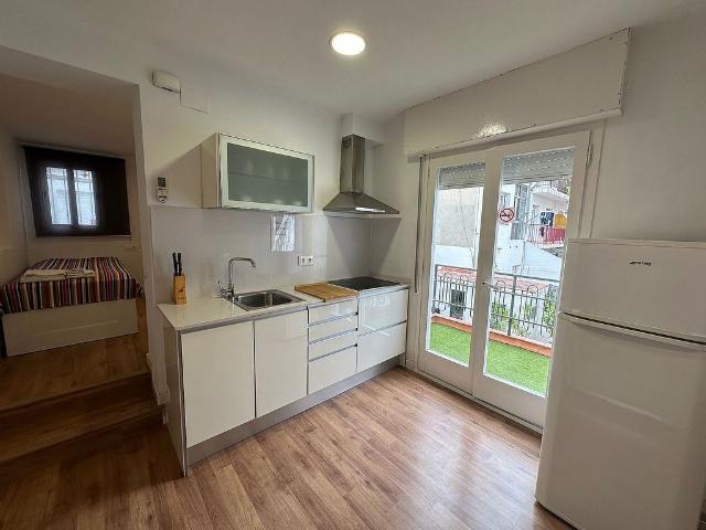 Piso en alquiler en plaza De L'església, Arenys de Mar, de 35 m² 1 habitación por 850