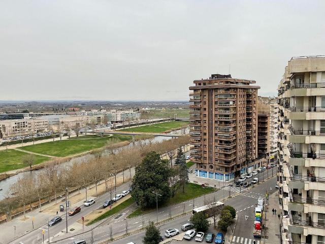 Piso en alquiler en plaza D'espanya, Lleida, de 120 m² 4 habitaciones por 1.000