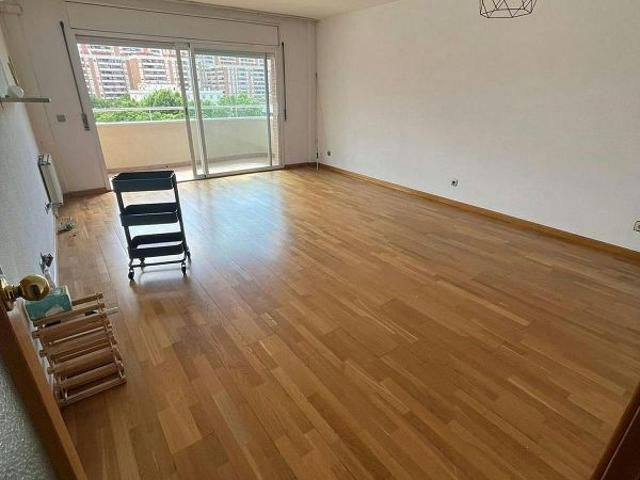 Piso en alquiler en plaza Francesc Macià, Hospitalet de Llobregat, L´, de 97 m² 3 habitaciones por 1.582