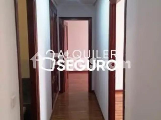 Piso en alquiler en Polígono Argales Las Villas Parque Alameda Covaresa