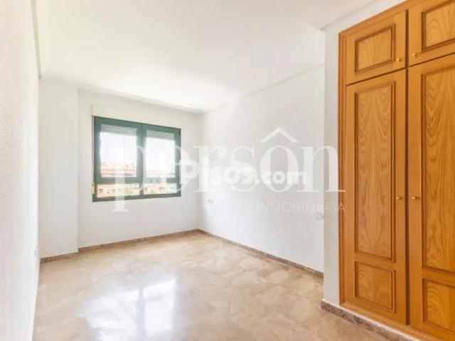 Piso en alquiler en Quatre Carreres