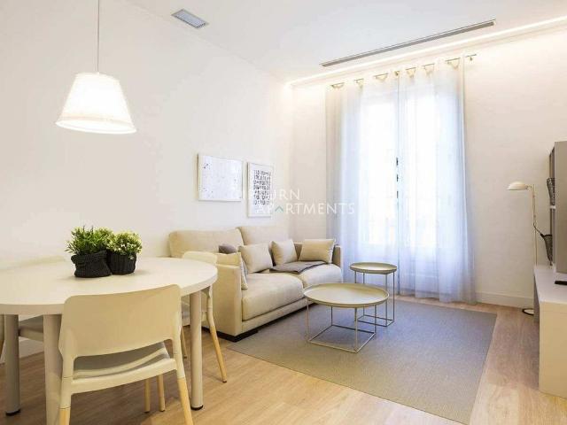 Piso en alquiler en rambla Catalunya, Barcelona, de 70 m² 2 habitaciones por 2.445