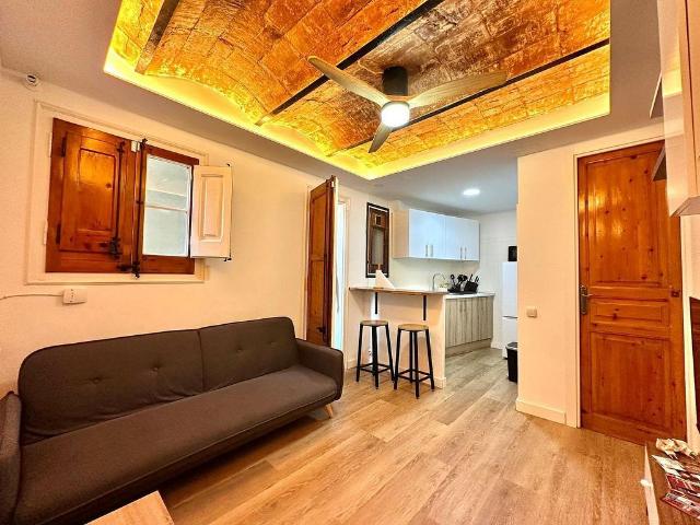 Piso en alquiler en rambla De Badal, Barcelona, de 60 m² 1 habitación por 1.300