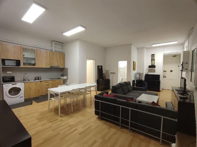 Piso en alquiler en rambla De Catalunya, Barcelona, de 149 m² 4 habitaciones por 2.750