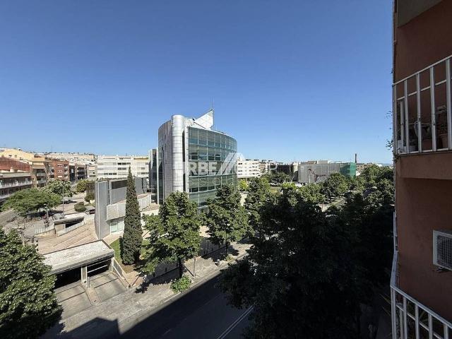 Piso en alquiler en rambla D'ègara, Terrassa, de 85 m² 4 habitaciones por 1.100