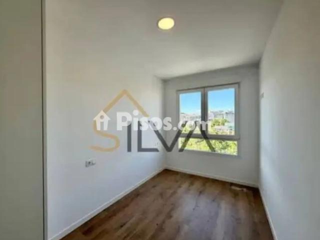 Piso en alquiler en Recatelo O Carme