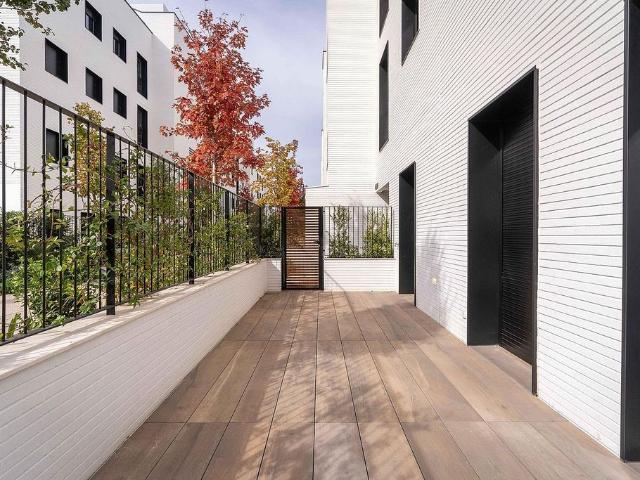 Piso en alquiler en ronda De Jean Monnet, Sabadell, de 78 m² 3 habitaciones por 2.088