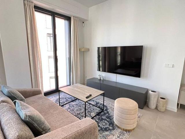 Piso en alquiler en ronda De la Universitat, Barcelona, de 45 m² 1 habitación por 2.150