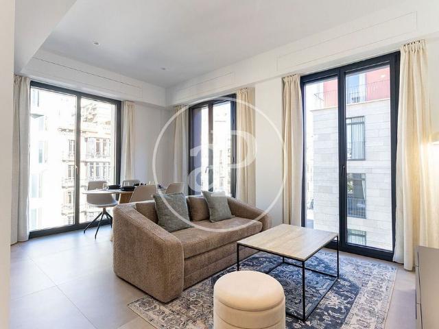 Piso en alquiler en ronda De la Universitat, Barcelona, de 49 m² 1 habitación por 2.300