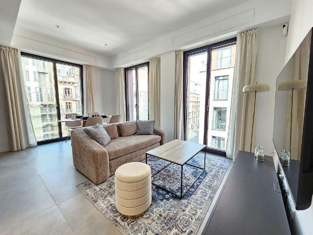 Piso en alquiler en ronda De la Universitat, Barcelona, de 50 m² 1 habitación por 2.150