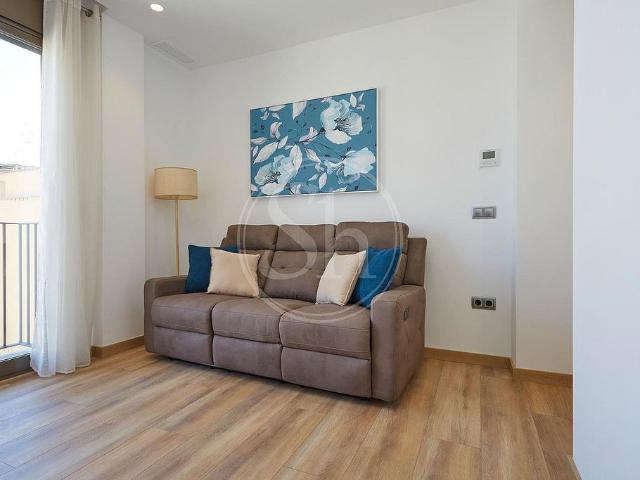 Piso en alquiler en ronda De Sant Pau, Barcelona, de 40 m² 2 habitaciones por 1.495