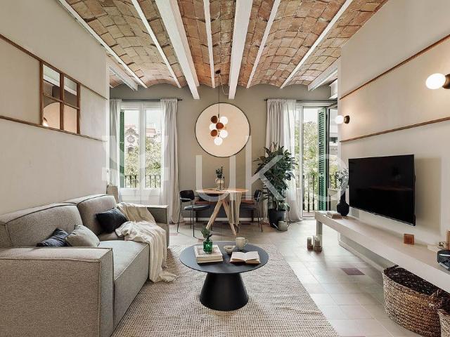 Piso en alquiler en ronda De Sant Pere, Barcelona, de 69 m² 2 habitaciones por 3.110