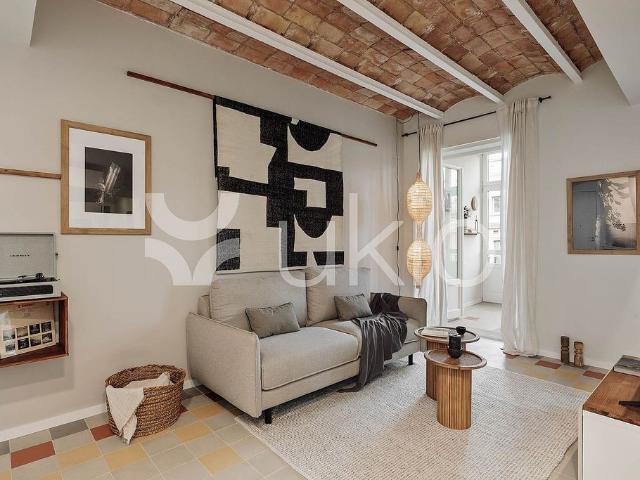 Piso en alquiler en ronda De Sant Pere, Barcelona, de 91 m² 2 habitaciones por 3.060