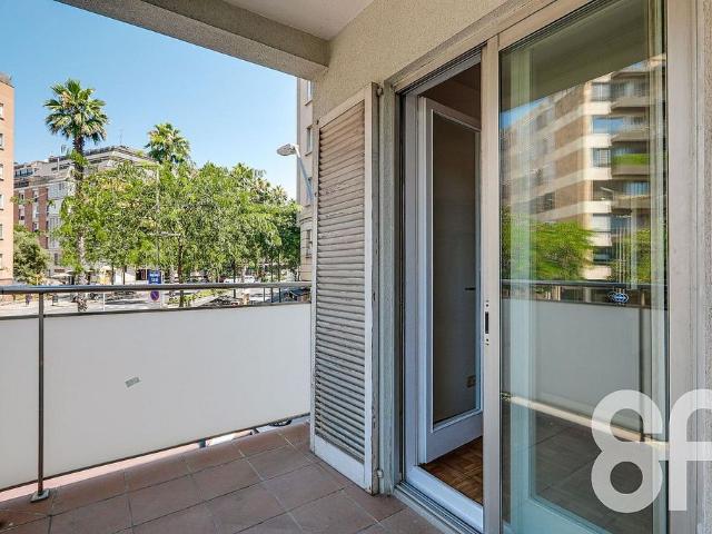 Piso en alquiler en ronda Del General Mitre, Barcelona, de 111 m² 4 habitaciones por 2.393