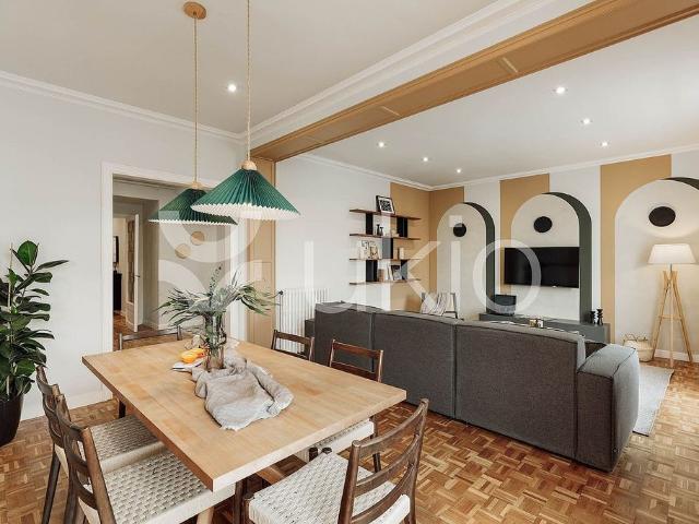 Piso en alquiler en ronda Del General Mitre, Barcelona, de 164 m² 4 habitaciones por 6.530