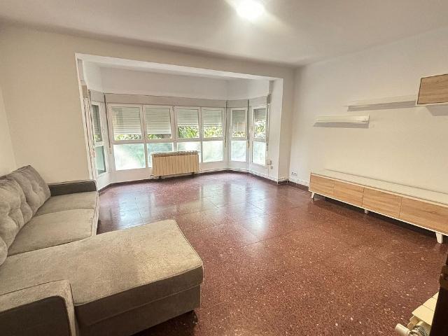 Piso en alquiler en ronda Gran Passeig de, Lleida, de 117 m² 3 habitaciones por 950