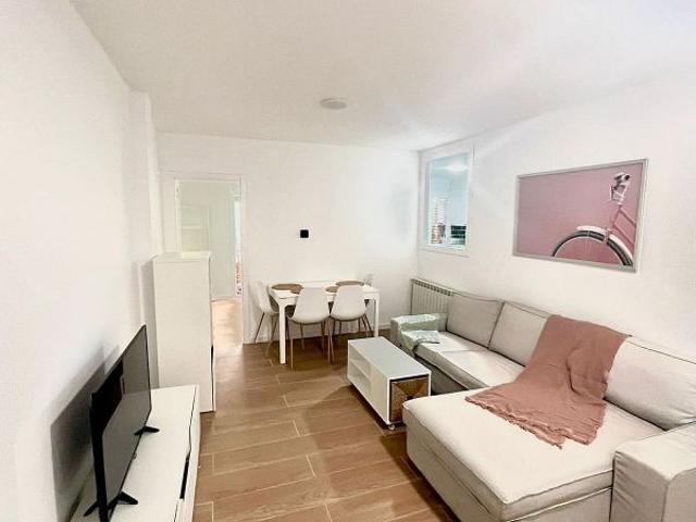 Piso en alquiler en ronda Gran Passeig de, Lleida, de 96 m² 4 habitaciones por 1.100