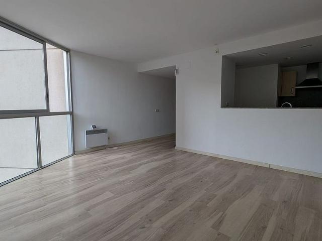 Piso en alquiler en Sabadell, de 70 m² 2 habitaciones por 946