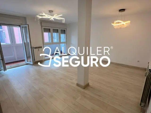 Piso en alquiler en San Blas