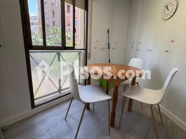 Piso en alquiler en San Blas