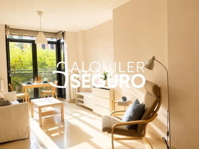 Piso en alquiler en San Blas