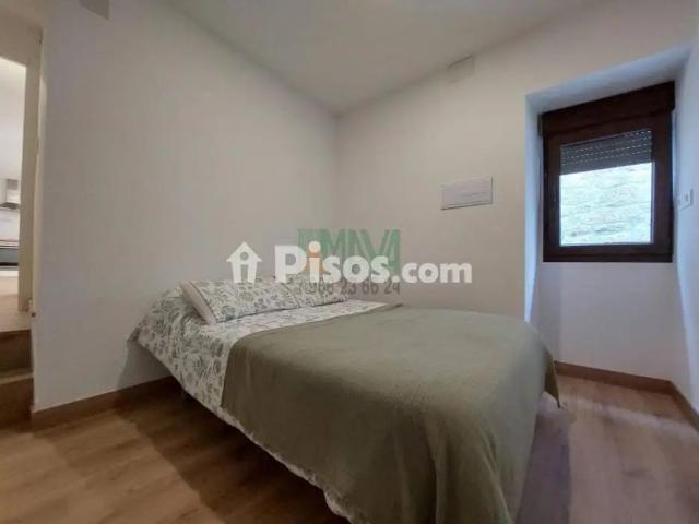 Piso en alquiler en San Cibrao Das Viñas Capital